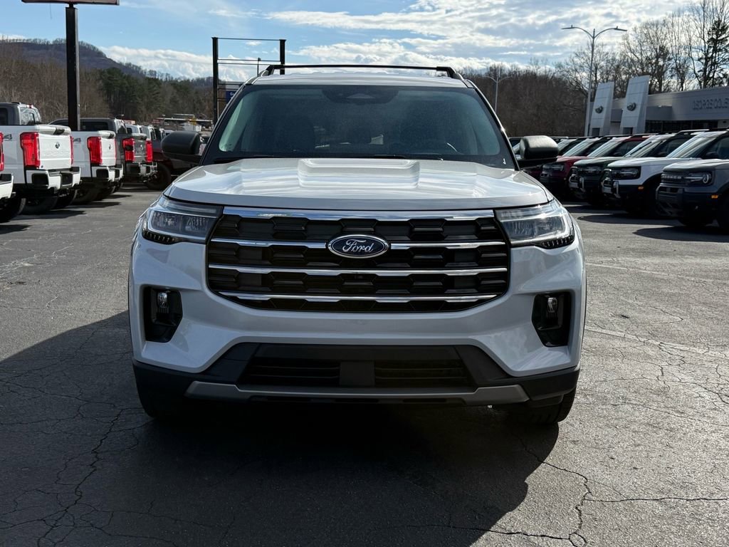 Certified 2026 Ford Explorer Active w/ Active Comfort Package RWD image 9