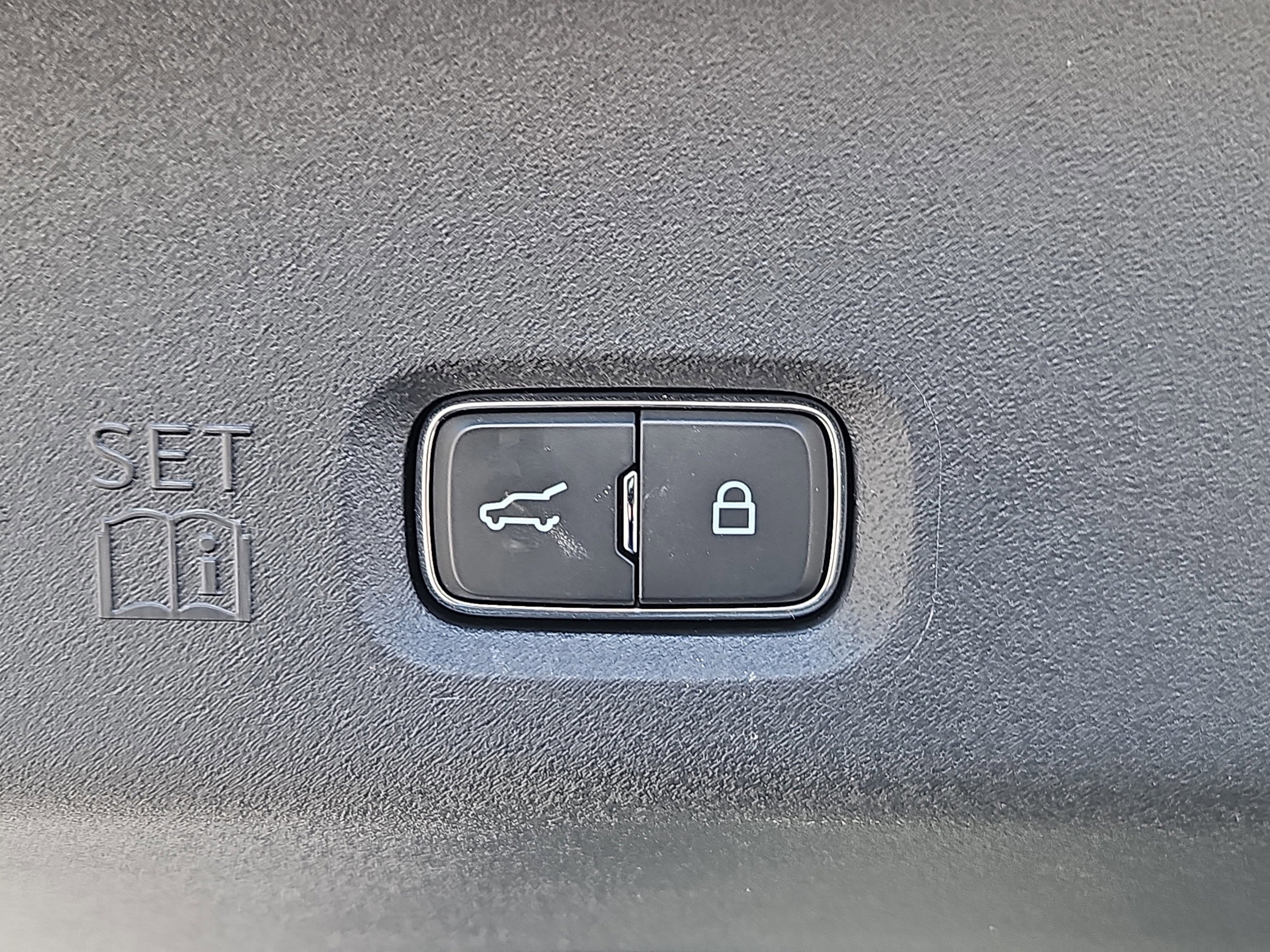 Certified 2025 Ford Expedition Active image 22