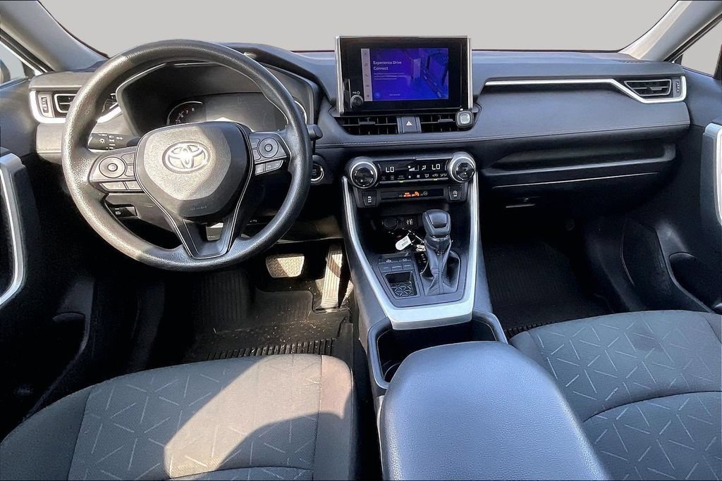 Used 2024 Toyota RAV4 XLE FWD image 16
