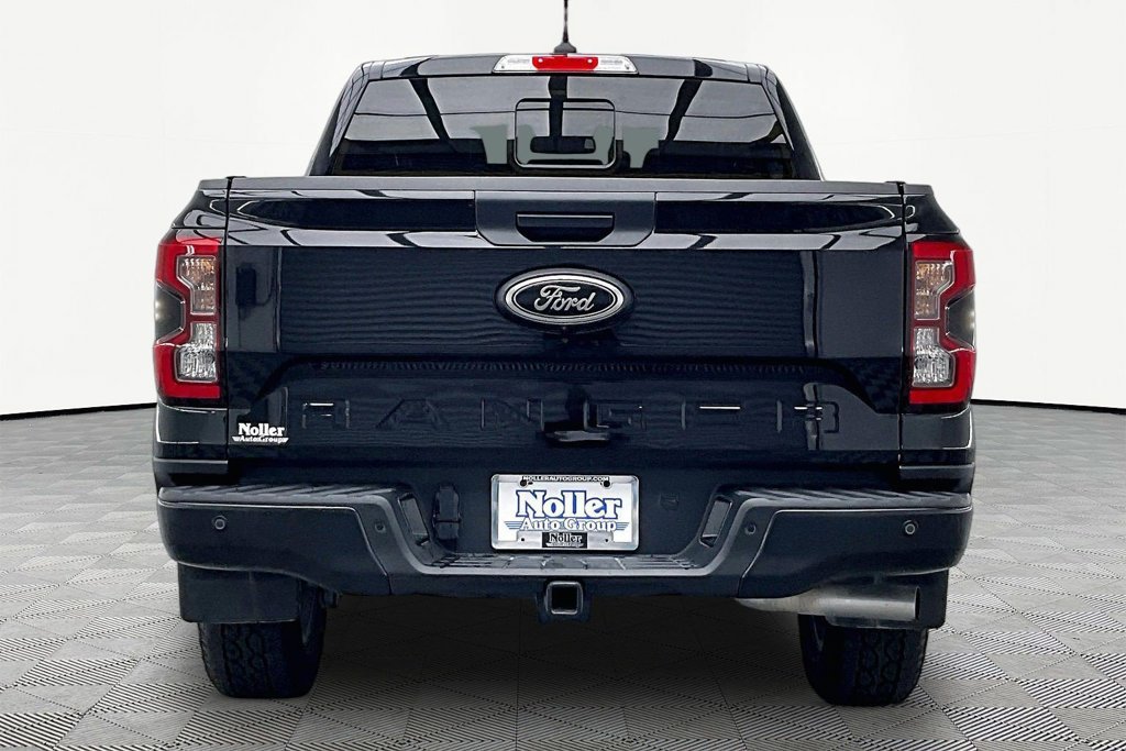 Certified 2025 Ford Ranger Lariat w/ Black Appearance Package AWD/4WD image 4