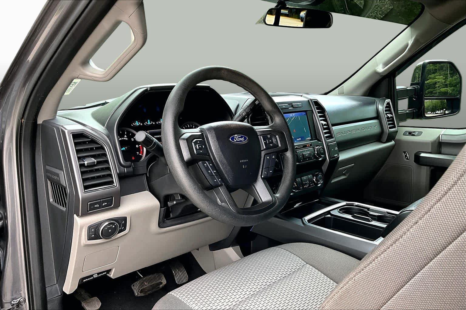 Certified 2021 Ford F250 XLT w/ XLT Premium Package AWD/4WD image 18