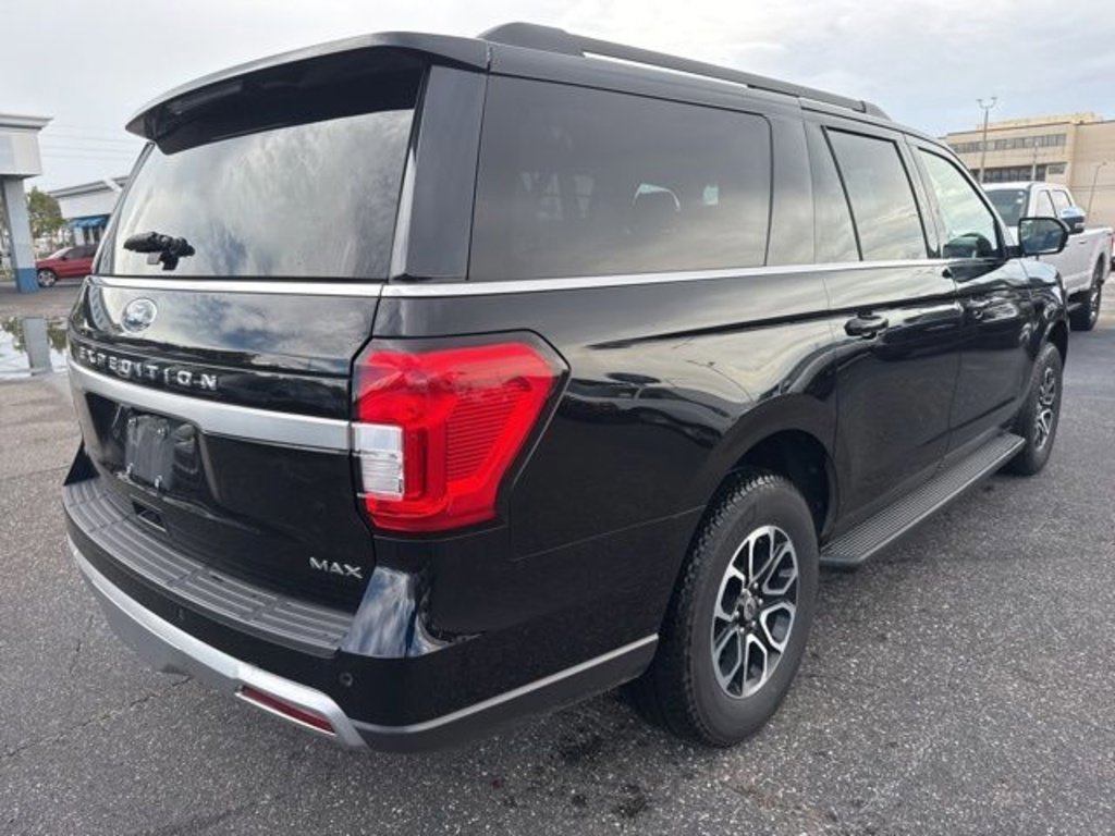Certified 2024 Ford Expedition Max XLT image 11