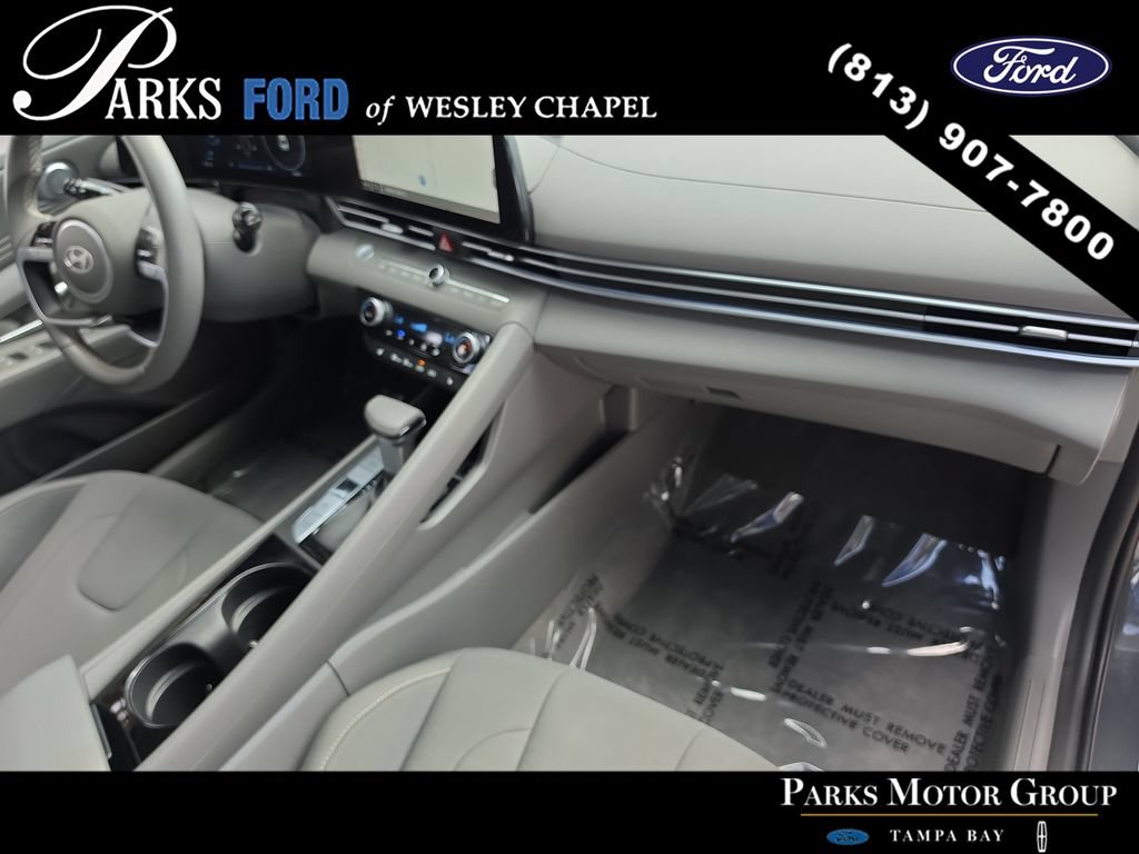 Used 2025 Hyundai Elantra SEL FWD image 9