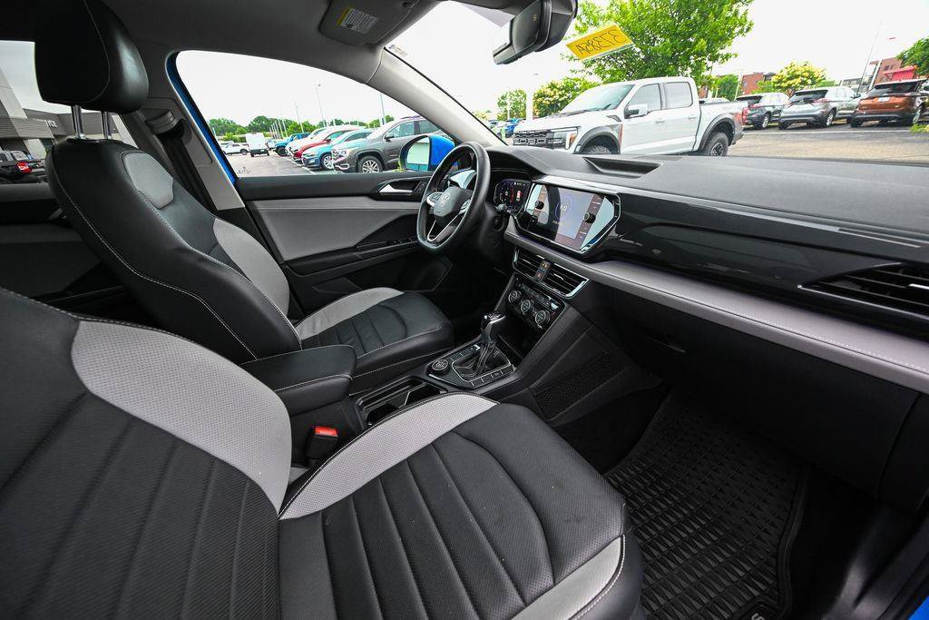 Used 2022 Volkswagen Taos SEL AWD/4WD image 23
