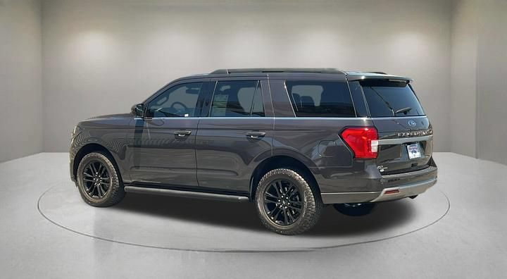 Certified 2024 Ford Expedition XLT RWD image 4