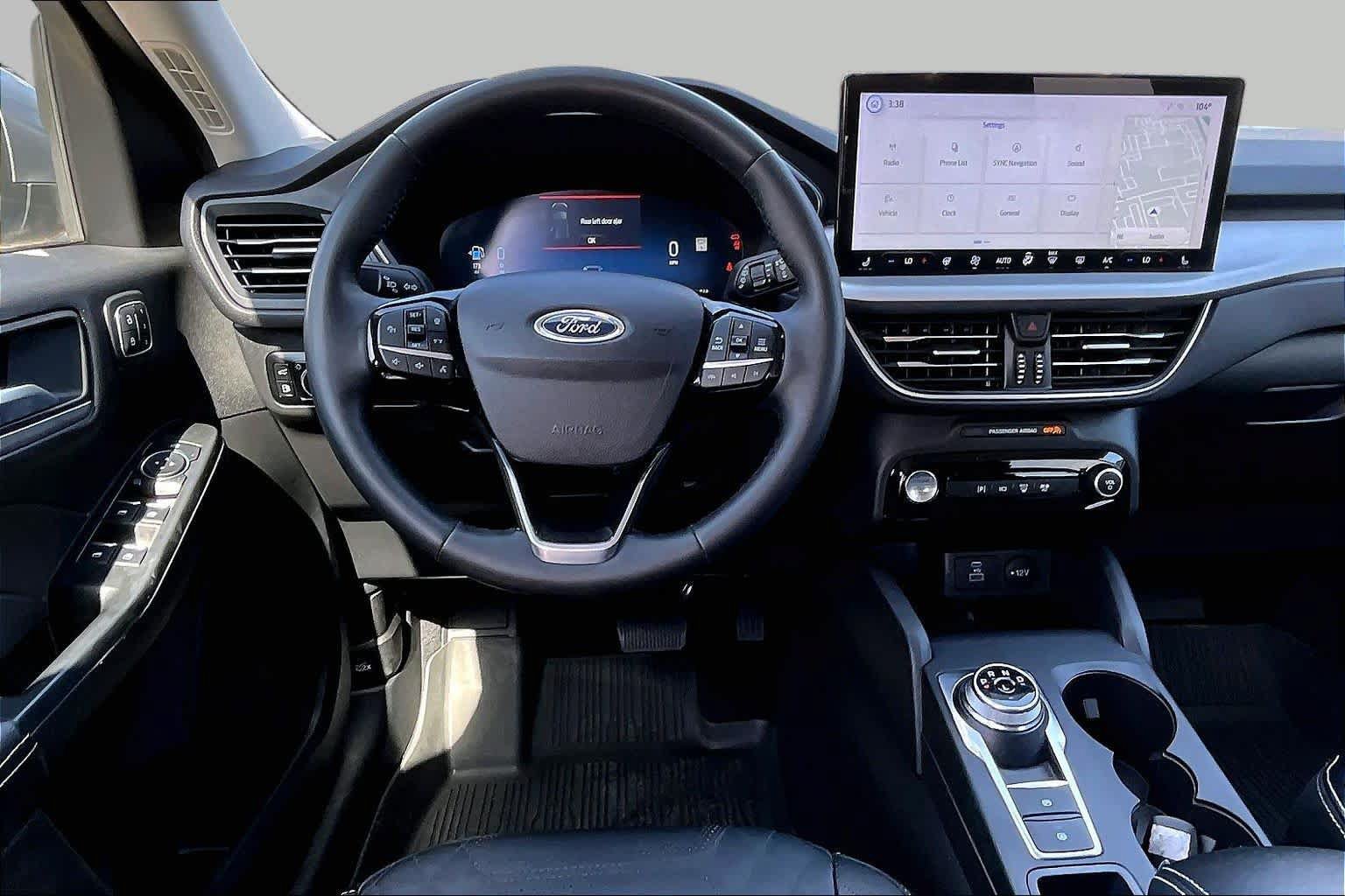 Certified 2023 Ford Escape SE w/ PHEV Premium Package FWD image 8