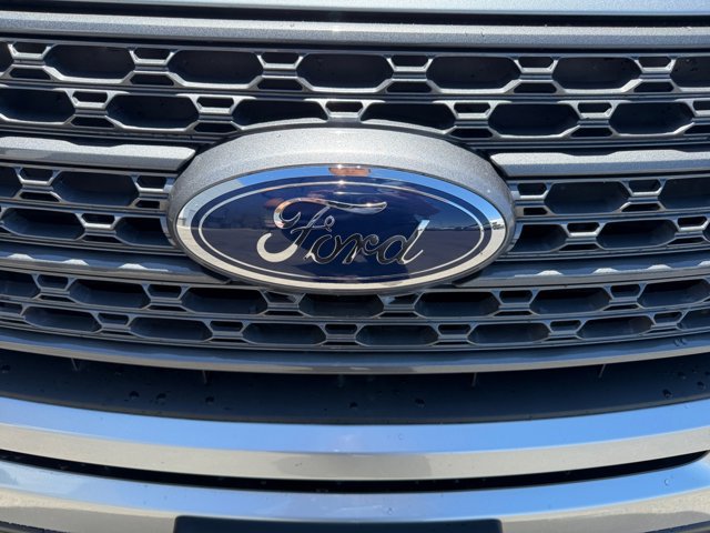 Certified 2023 Ford Explorer XLT w/ Equipment Group 202A AWD/4WD image 24