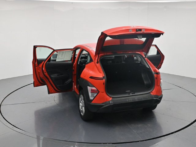 Used 2025 Hyundai Kona SE AWD/4WD image 42