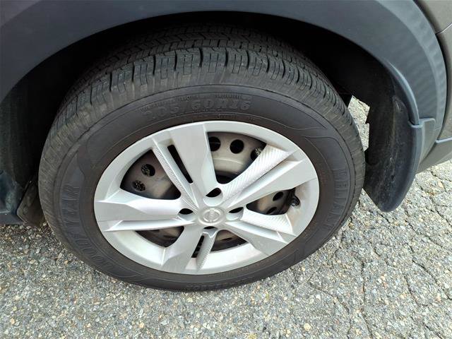 Used 2024 Nissan Kicks S FWD image 8