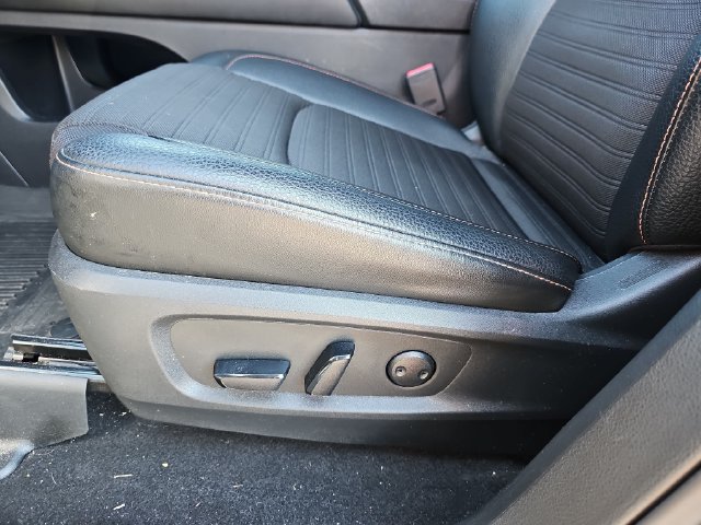 Used 2023 Nissan Pathfinder Rock Creek AWD/4WD image 17