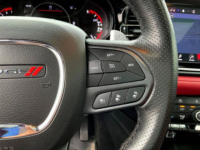 Used 2022 Dodge Durango R/T w/ Tow 'N Go Group AWD/4WD image 14