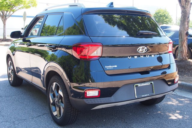 Used 2022 Hyundai Venue SEL w/ Cargo Package FWD image 5