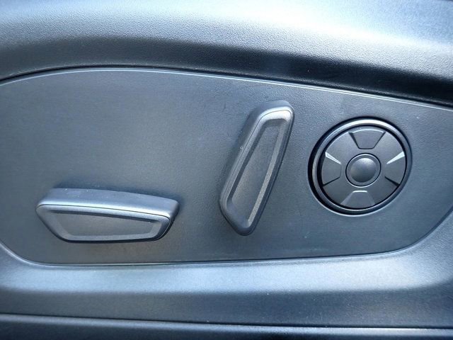 Certified 2025 Ford Explorer Platinum image 25