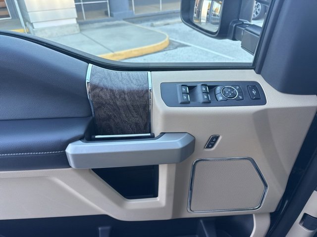 Certified 2017 Ford F250 Lariat w/ Chrome Package image 29