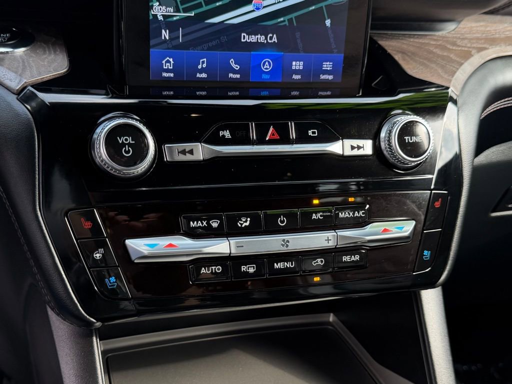 Certified 2023 Ford Explorer Platinum w/ Technology Package image 26