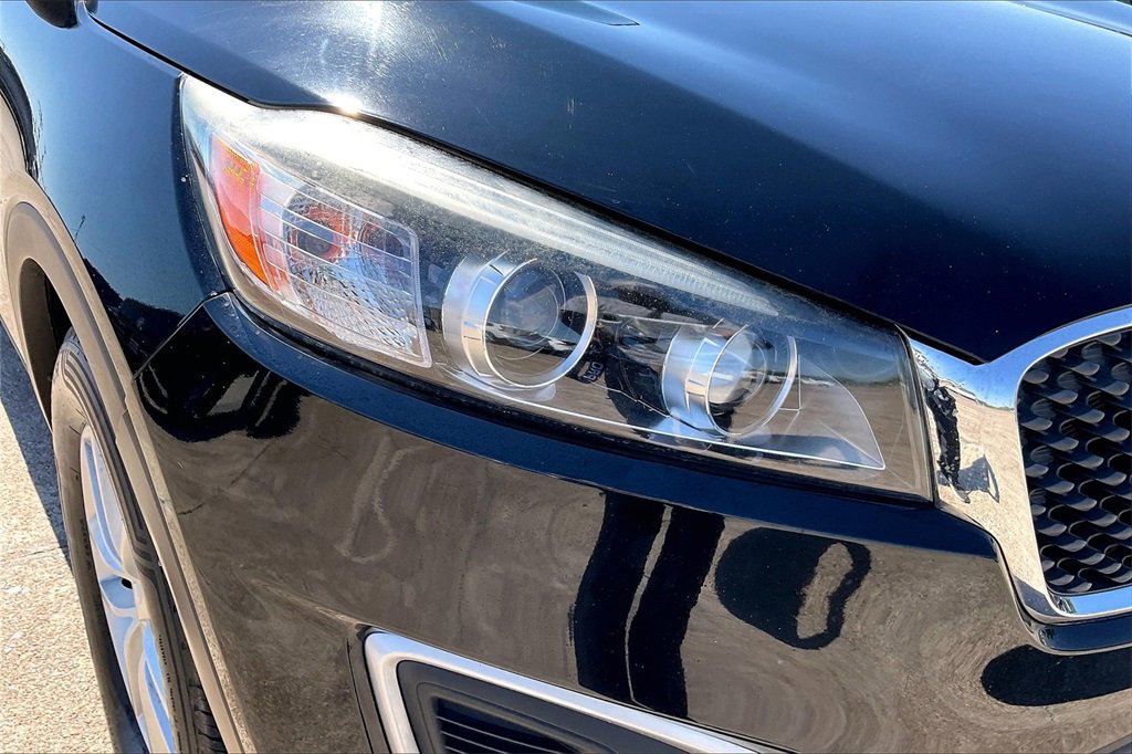 Used 2018 Kia Sorento LX image 33