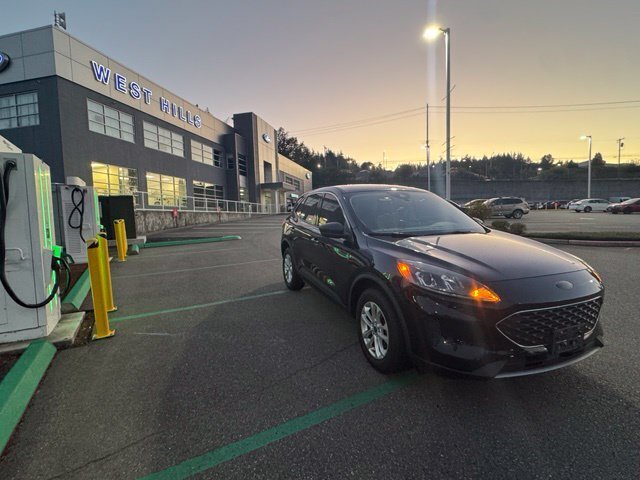 Certified 2022 Ford Escape SE AWD/4WD image 2
