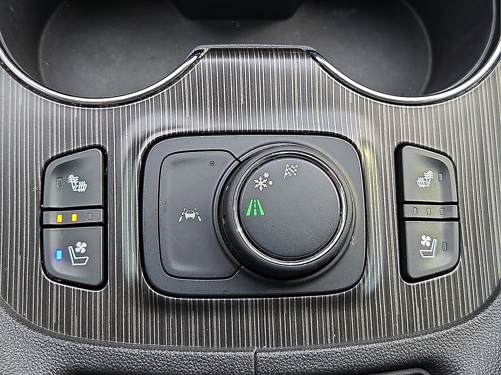 Used 2021 GMC Acadia SLT w/ Premium Package FWD image 19