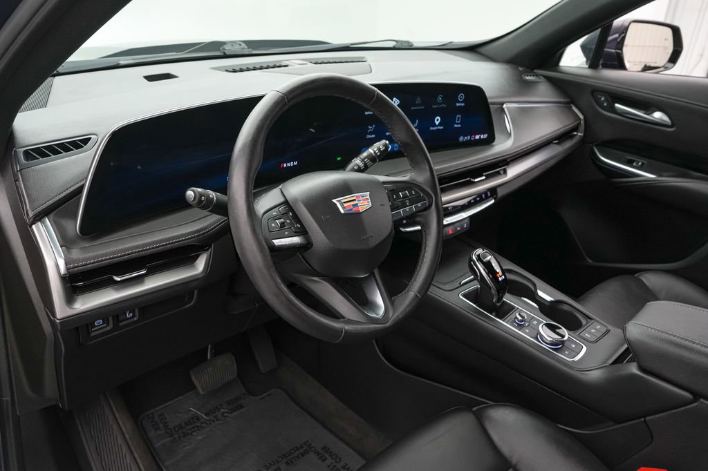 Used 2024 Cadillac XT4 Luxury FWD image 12