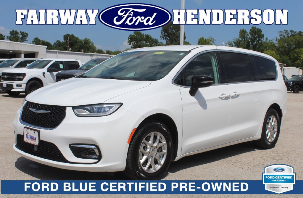 Used 2024 Chrysler Pacifica Touring-L