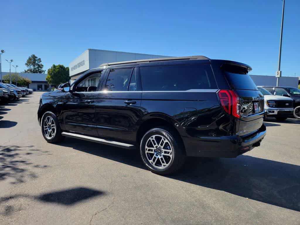 Certified 2025 Ford Expedition Max Active RWD image 3