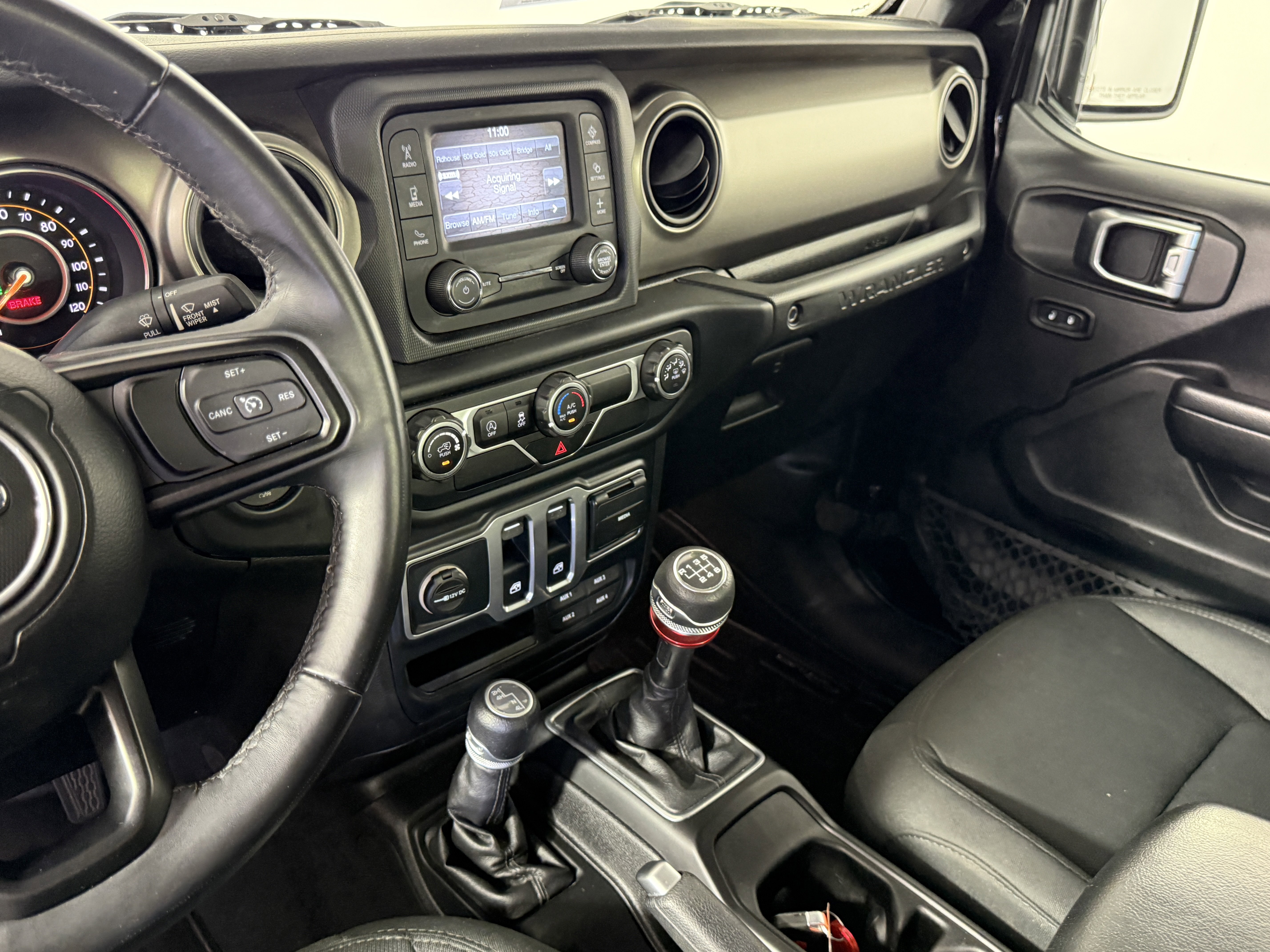 Used 2018 Jeep Wrangler Sport AWD/4WD image 13