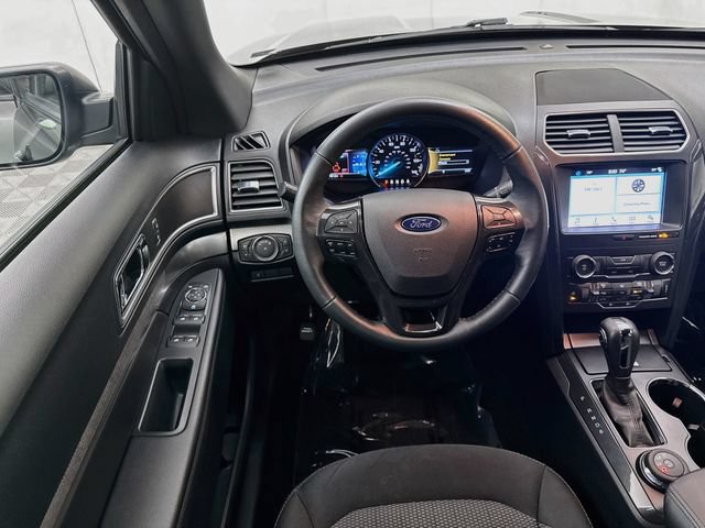 Certified 2019 Ford Explorer XLT w/ Equipment Group 201A AWD/4WD image 21