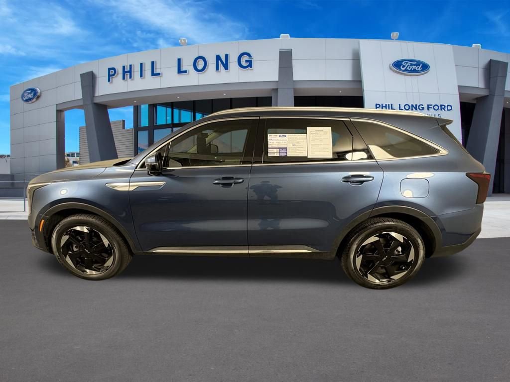 Used 2025 Kia Sorento EX FWD image 4