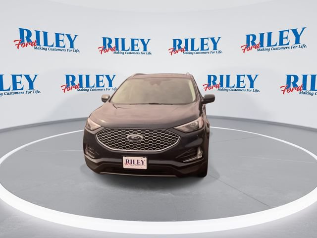 Certified 2024 Ford Edge SEL w/ Convenience Package AWD/4WD image 3