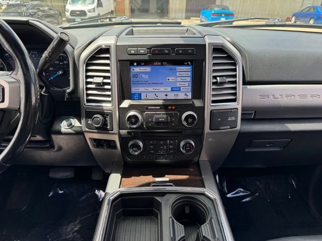 Certified 2017 Ford F350 Platinum w/ Platinum Ultimate Package AWD/4WD image 2