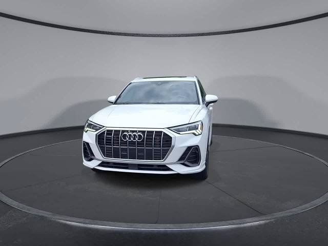 Used 2025 Audi Q3 2.0T Premium AWD/4WD image 3