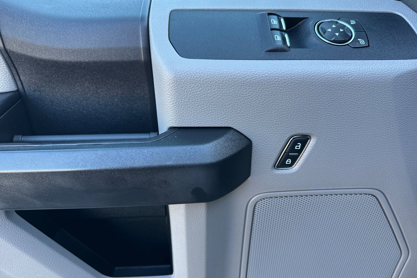 Certified 2020 Ford F550 4x4 Regular Cab Super Duty image 11