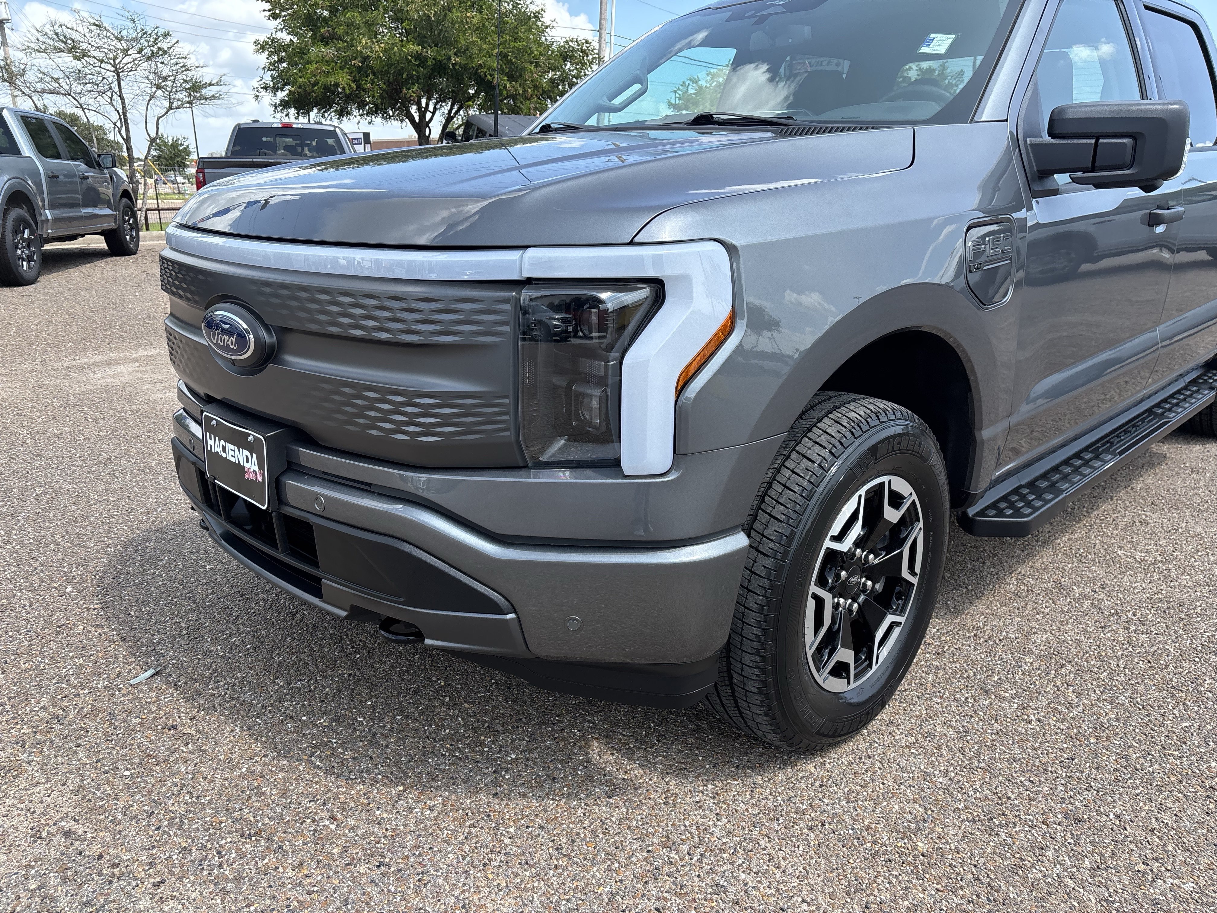 Certified 2023 Ford F150 Lightning XLT AWD/4WD image 7