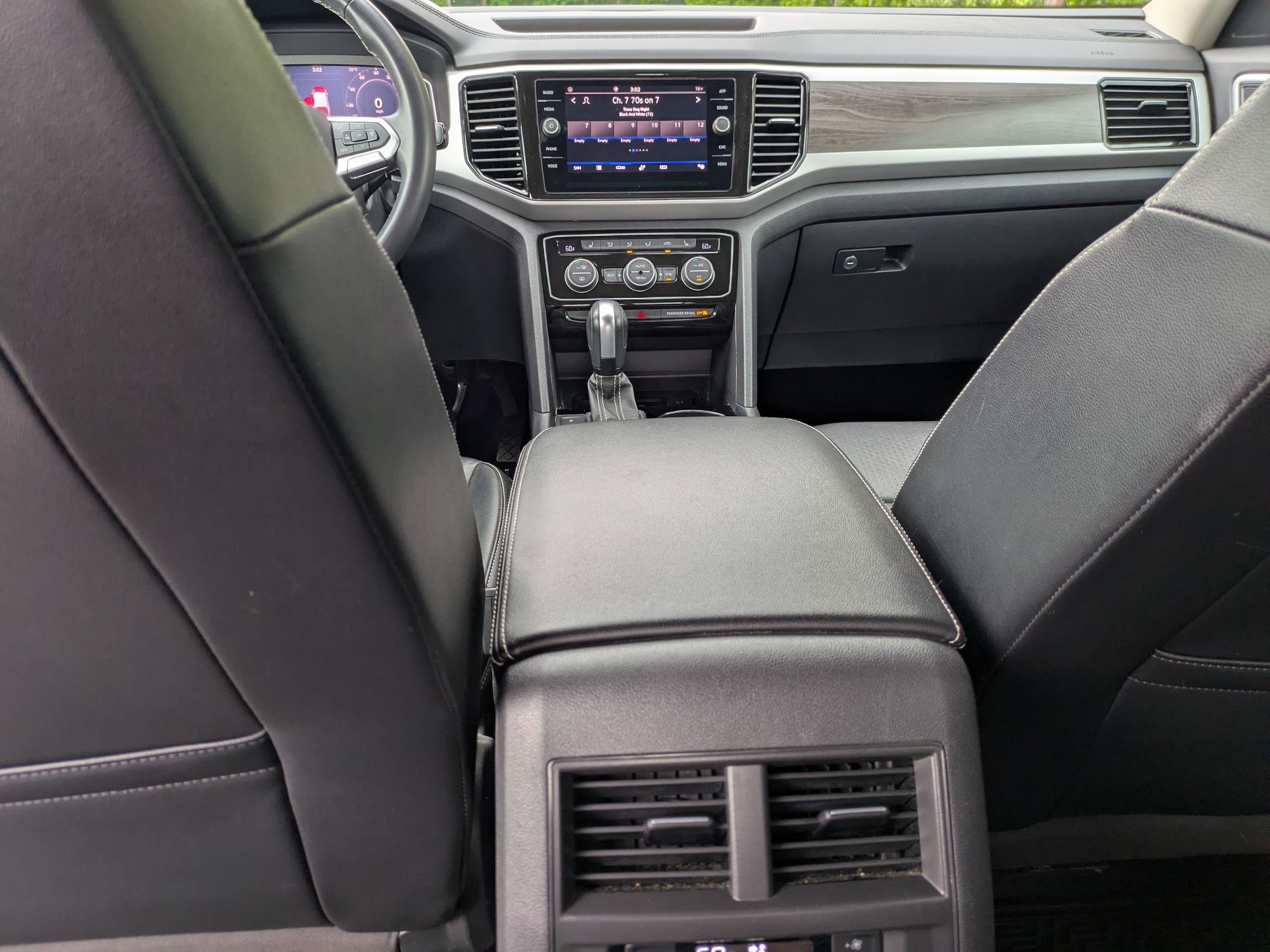 Used 2022 Volkswagen Atlas SE w/ Black Wheel Package FWD image 27