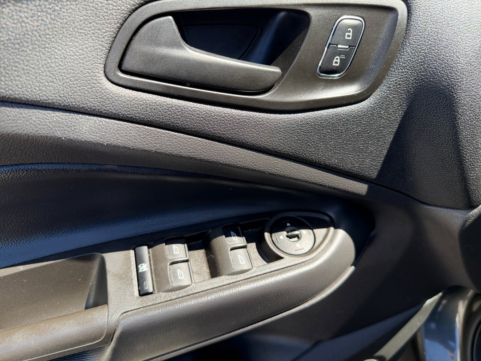 Certified 2019 Ford Escape S FWD image 17