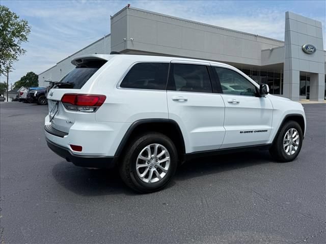 Used 2022 Jeep Grand Cherokee Laredo E RWD image 4