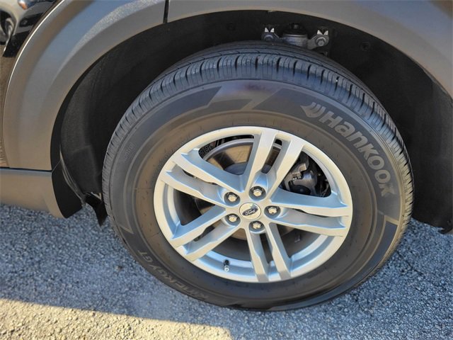 Certified 2023 Ford Explorer XLT image 7