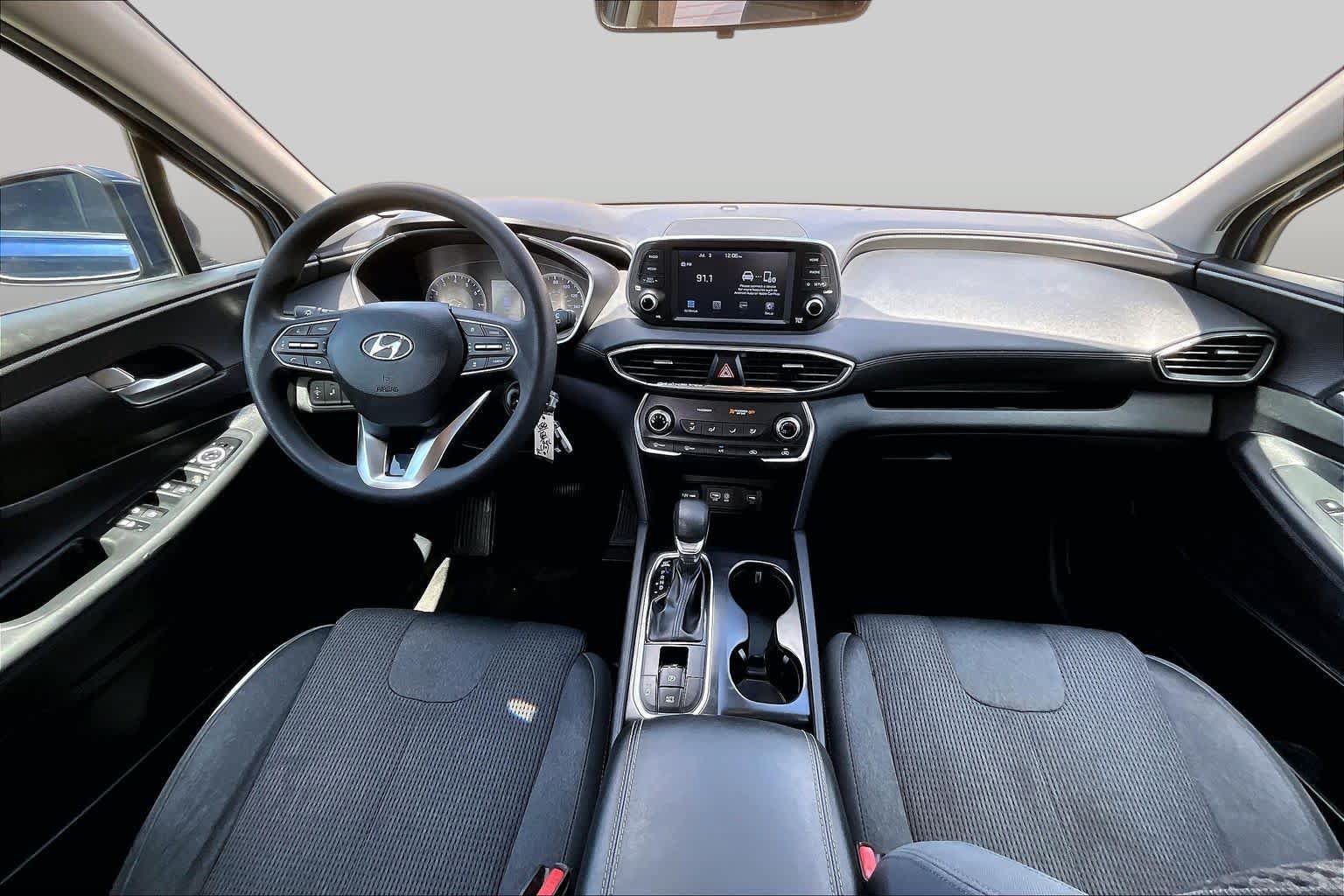 Used 2019 Hyundai Santa Fe SE FWD image 16