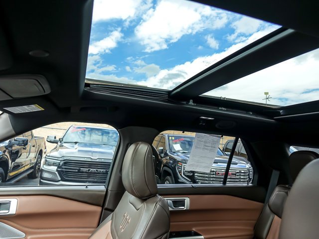 Certified 2021 Ford Explorer King Ranch w/ Premium Technology Package AWD/4WD image 12