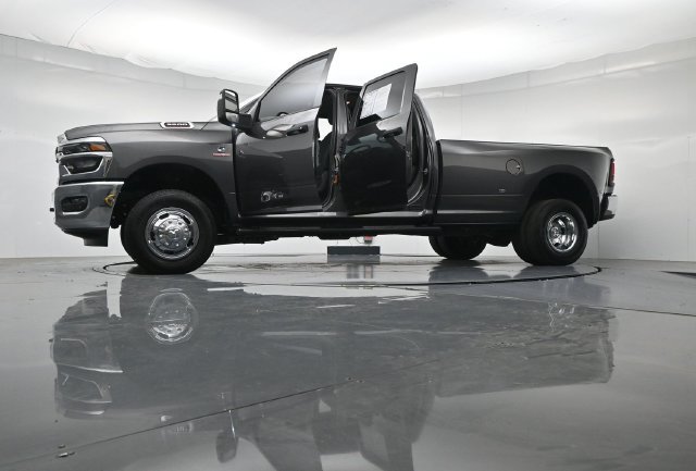 Used 2026 RAM 3500 Tradesman AWD/4WD image 51