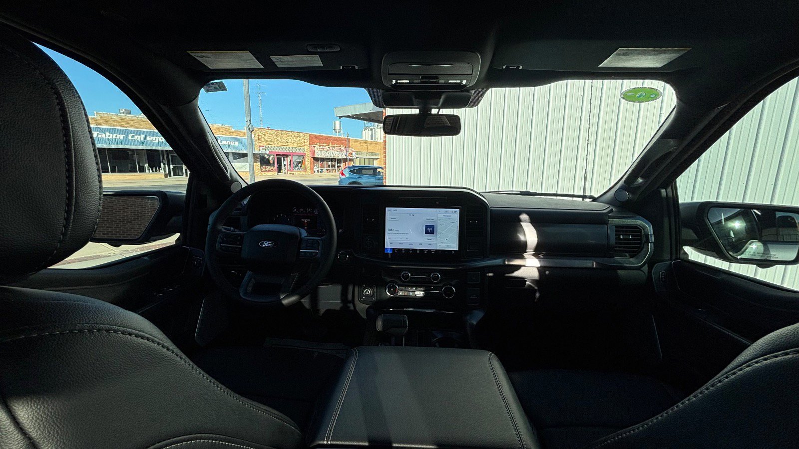 Certified 2025 Ford F150 Lariat w/ Equipment Group 502A High image 26