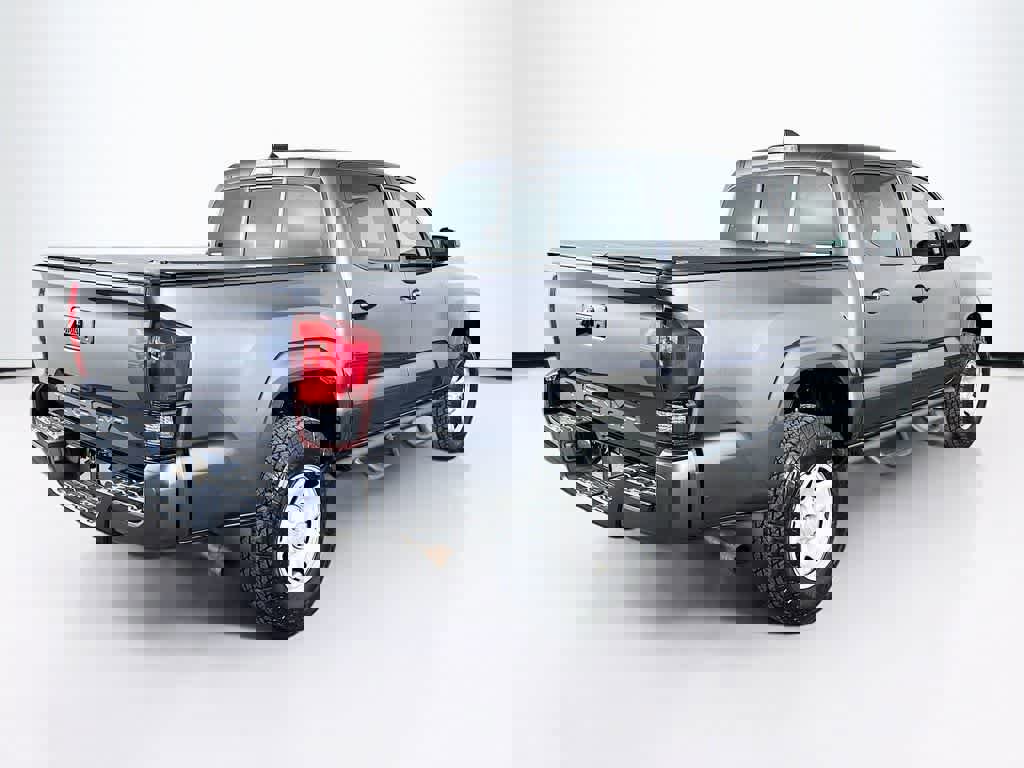 Used 2018 Toyota Tacoma SR w/ SR Convenience Package image 5