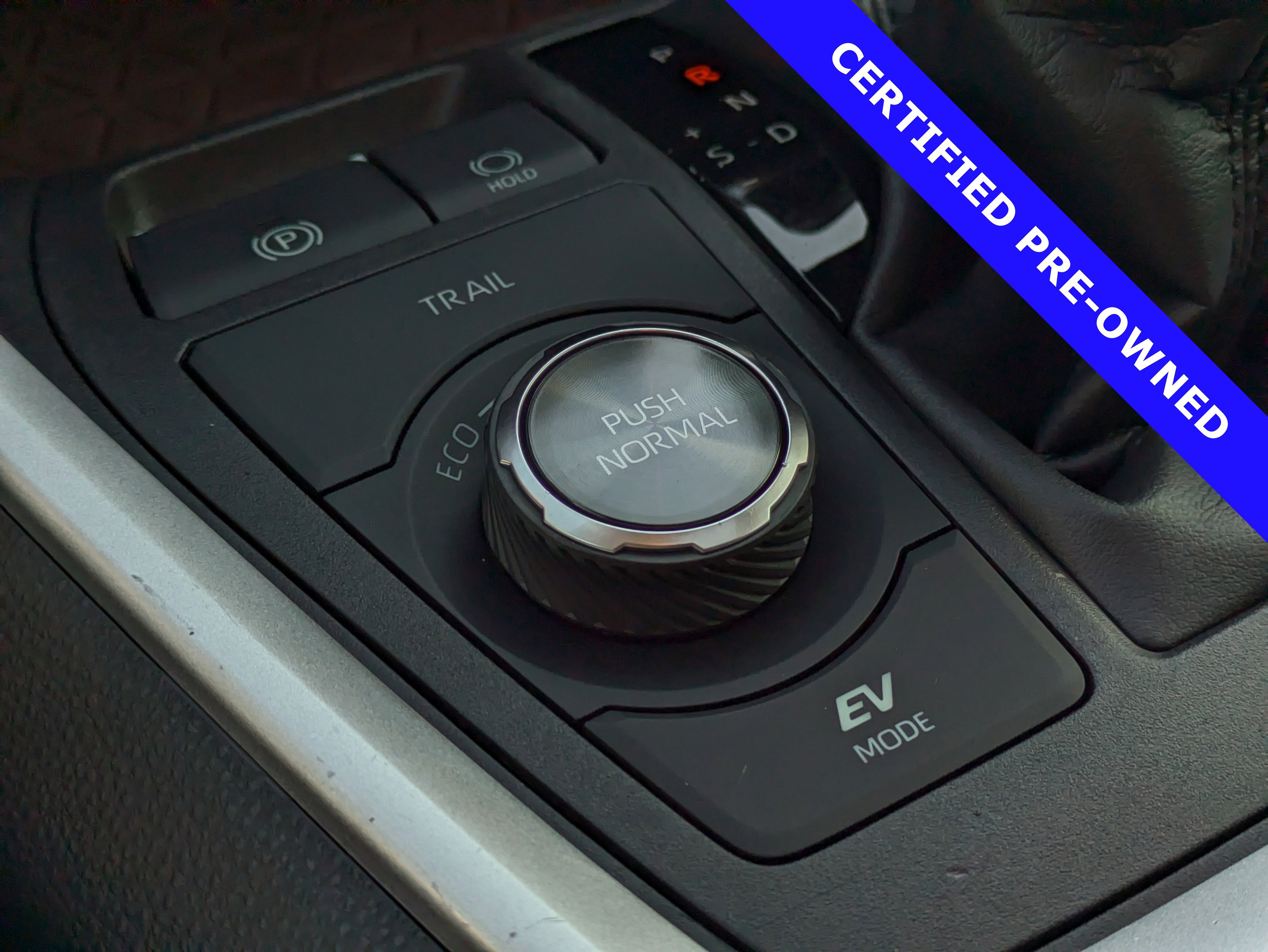 Used 2022 Toyota RAV4 Limited image 32