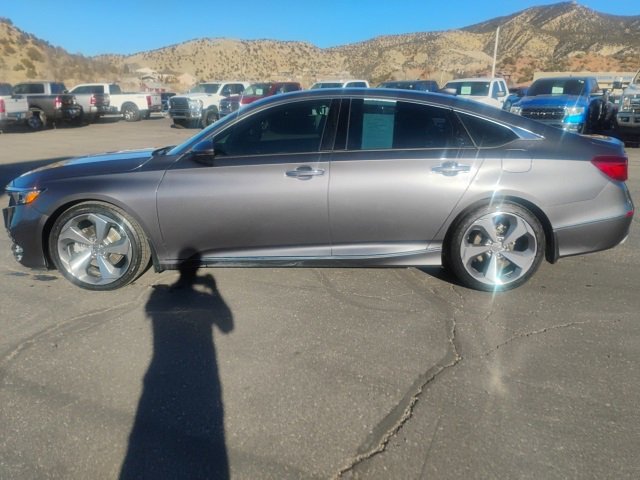 Used 2018 Honda Accord Touring image 4