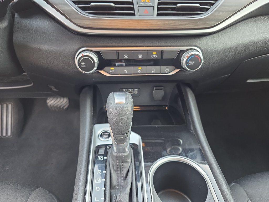 Used 2024 Nissan Altima 2.5 SV FWD image 21