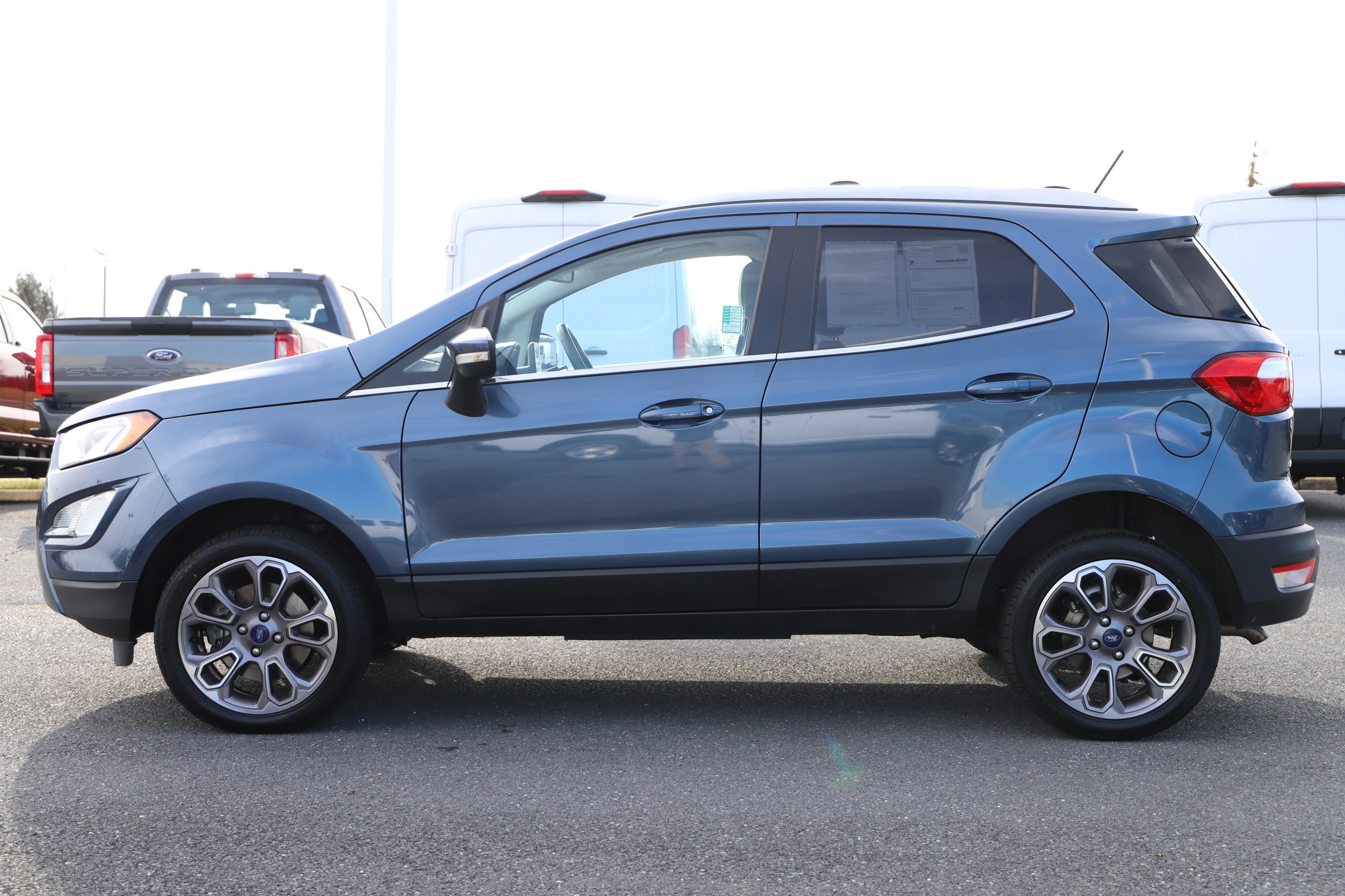 Certified 2022 Ford EcoSport Titanium image 4