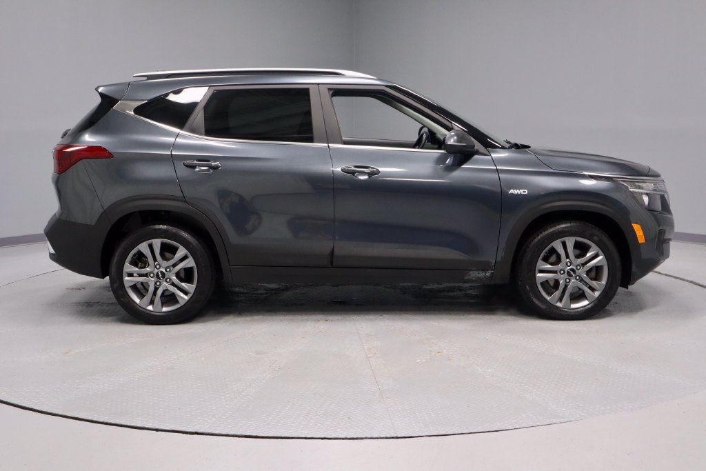 Used 2023 Kia Seltos S w/ Navigation Package AWD/4WD image 12