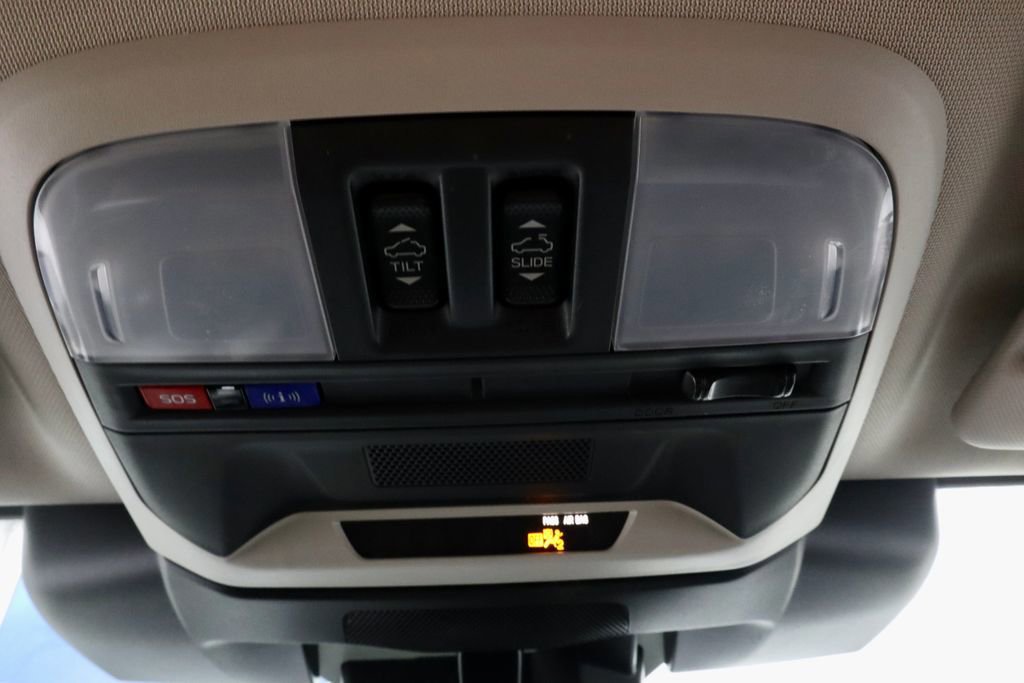 Used 2025 Subaru Crosstrek 2.0i Premium AWD/4WD image 34