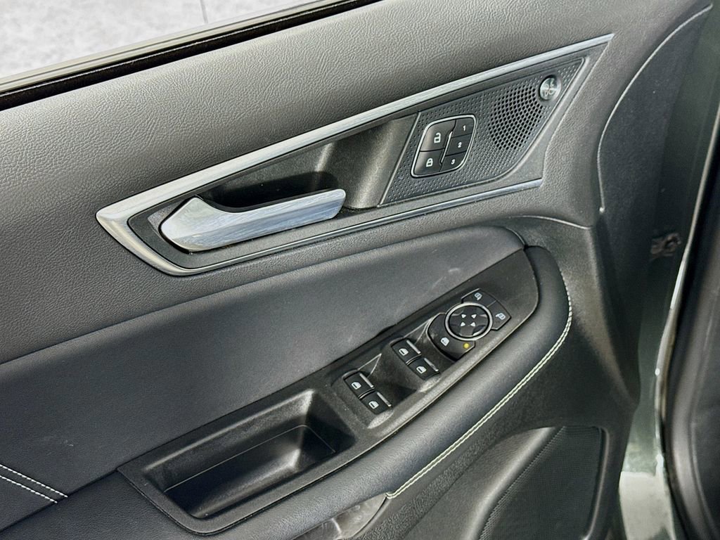 Certified 2022 Ford Edge ST w/ Equipment Group 401A image 21