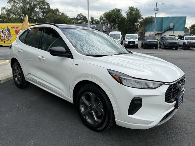 Certified 2024 Ford Escape ST-Line w/ Tech Pack #1 image 8
